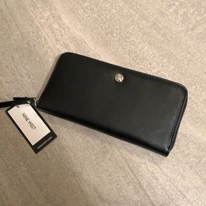 BNWT! Nine West Wallet